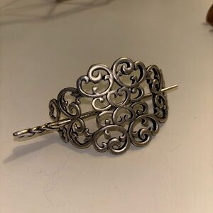 Elegant Renaissance Silver Metal Hair Clip